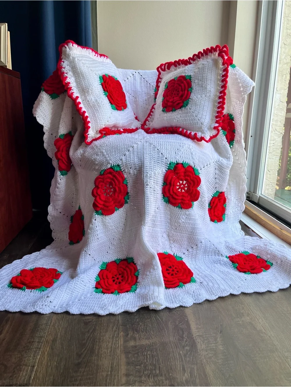 Handmade Crochet Rose Blanket and Pillow Set